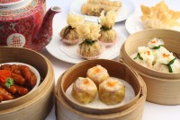 Nu vom incheia turul orasului Hong Kong fara a servi un pranz traditional “Dim Sum”!