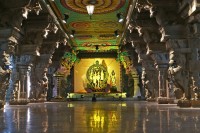 In cadrul complexului Meenakshi Amman se afla Muzeul de Arta, adapostit in sala celor o mie de stalpi