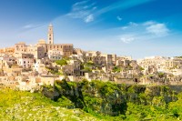 Spre seara, pentru ca acest oras este spectaculos ziua dar mai ales dupa lasarea intunericului, vom ajunge in Matera