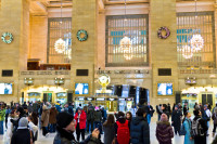 Grand Central Station cea mai mare gara din lume cu 44 de platforme pentru cele 67 de sine, este in acelasi timp unul dintre cele mai importante noduri feroviare din SUA.