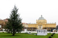 parcul de gheata din Piata Regele Tomislav