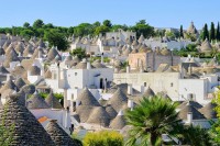 Ultima oprire de azi va fi in orasul de poveste Alberobello