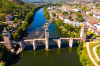 Nu putem parasi frumosul oras Cahors fara a vedea faimosul pod Valentré, inclus in Patrimoniul Mondial UNESCO