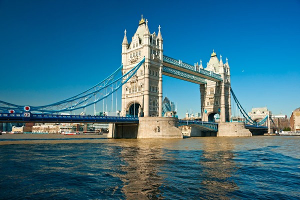 Tower Bridge unul dintre celebrele simboluri ale orasului.