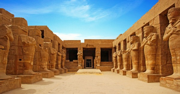 Complexul Karnak de Templul din Luxor