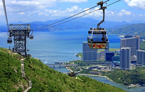 Timp liber sau excursie optionala in Lantau cu pranz inclus, cea mai mare insula din Hong Kong