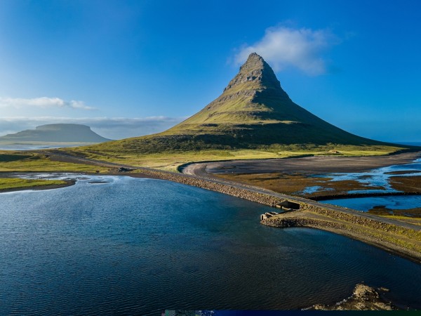 O zi frumoasa in care ne vom deplasa catre Snæfelsness in Vestul Islandei