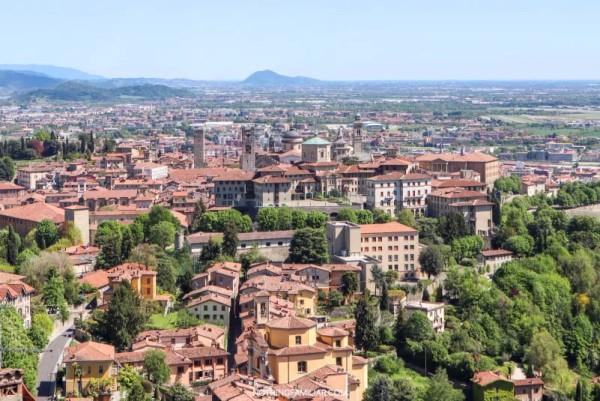 optional, Excursie la Bergamo