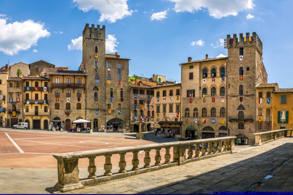 Arezzo este un loc pentru iubitorii de arta si pasionatii de cumparaturi.