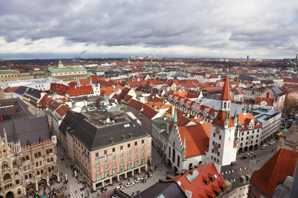 Tur de oras Munchen–capitala Bavariei: Marienplatz, Primaria, Michaelskirche, Frauenkirche, Teatrul National, Hofbrauhaus, Residenz, Odeonsplatz, etc.