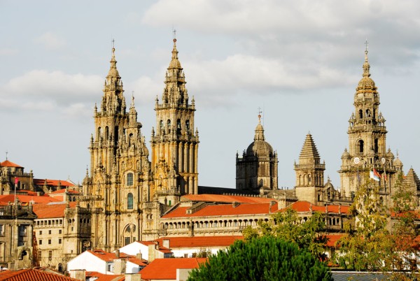 Ne continuam drumul catre Santiago de Compostela, punctul culminant al legendarului pelerinaj catre Sf. Apostol Iacob