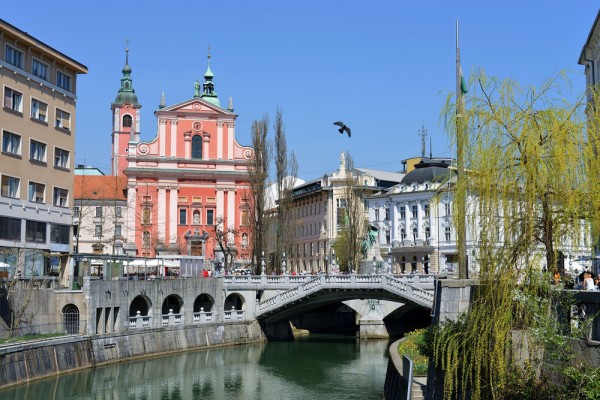 Excursia continua cu Ljubljana, cosmopolita capitala a Sloveniei