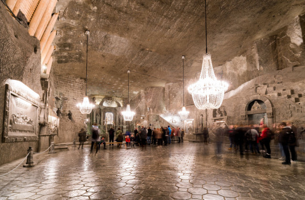 Va propunem o excursie optionala la mina de sare de la Wieliczka (inclusa in patrimoniul UNESCO).