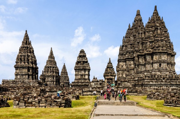 Vizitele continua cu Templul Prambanan, cunoscut si sub denumirea de Lorojonggrand